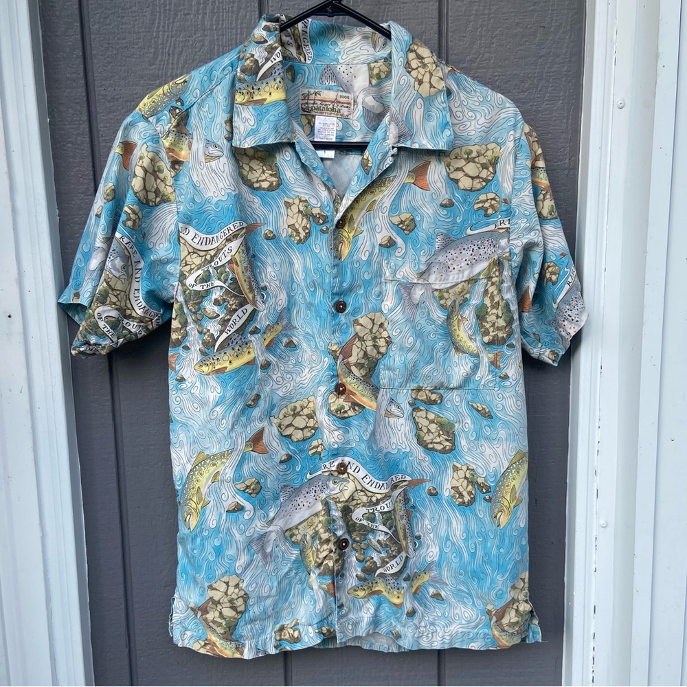 Vintage Rare Pataloha Men’s 2005 Button Up Shirt - Trout of the World size Small